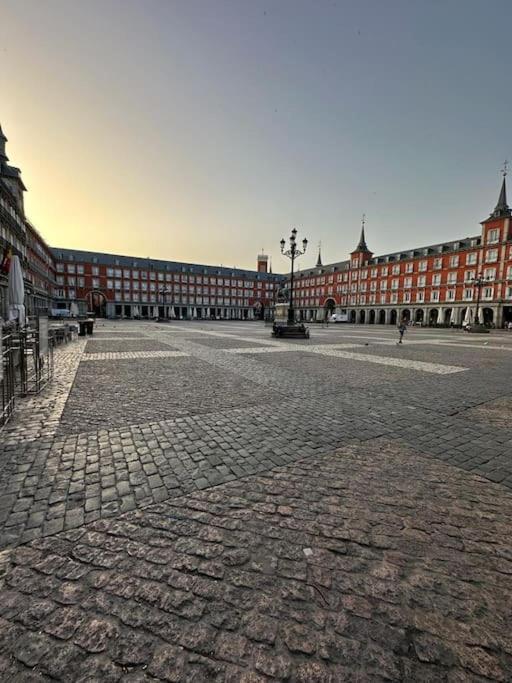 Economico Piso En Madrid Centro Apartment Bagian luar foto